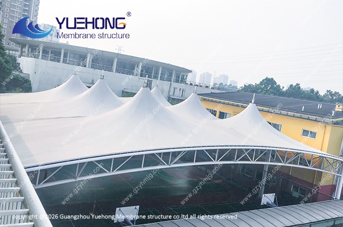 Cubierta de membrana estructural para campo deportivo cubierto en un colegio de Guangzhou