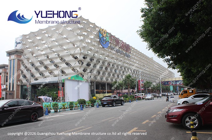 Cortina de membrana estructural para un edificio comercial en Guangzhou