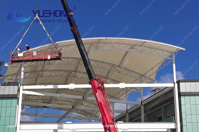 Cubierta de membrana estructural para un edificio en Maldivas