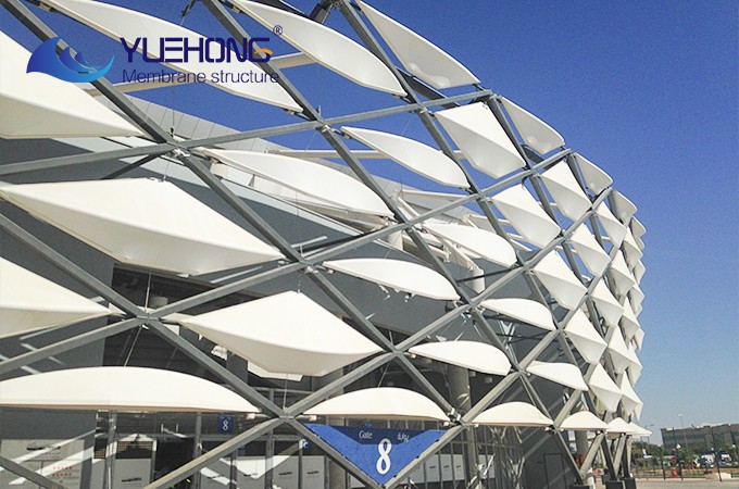 Membrane curtain wall structure