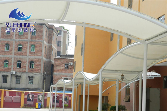 黄冈某中学走廊膜结构案例