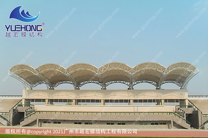 山东某学校操场看台膜结构工程案例